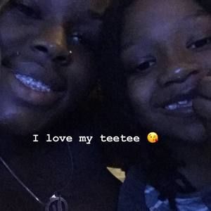 Meet your Posher, Daranisha